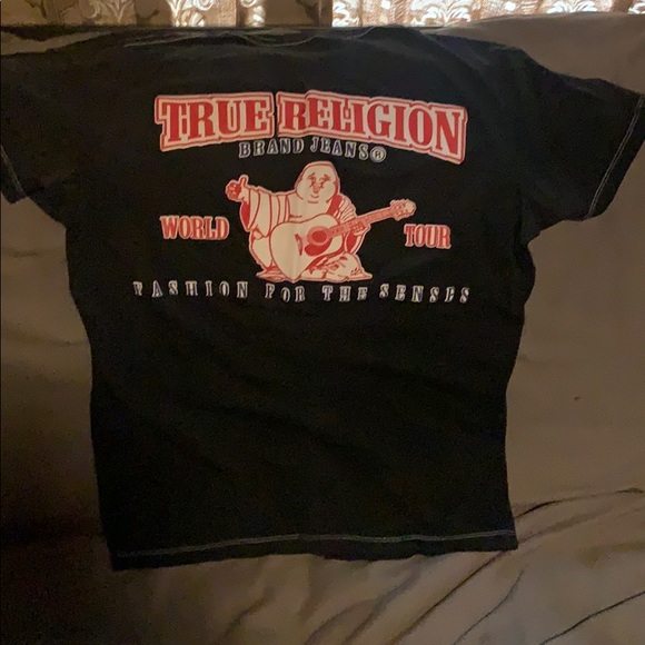 T-Shirt - Picture 2 of 3